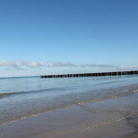 Modern Bungalow In Elmenhorst-lichtenhagen Near Sea *